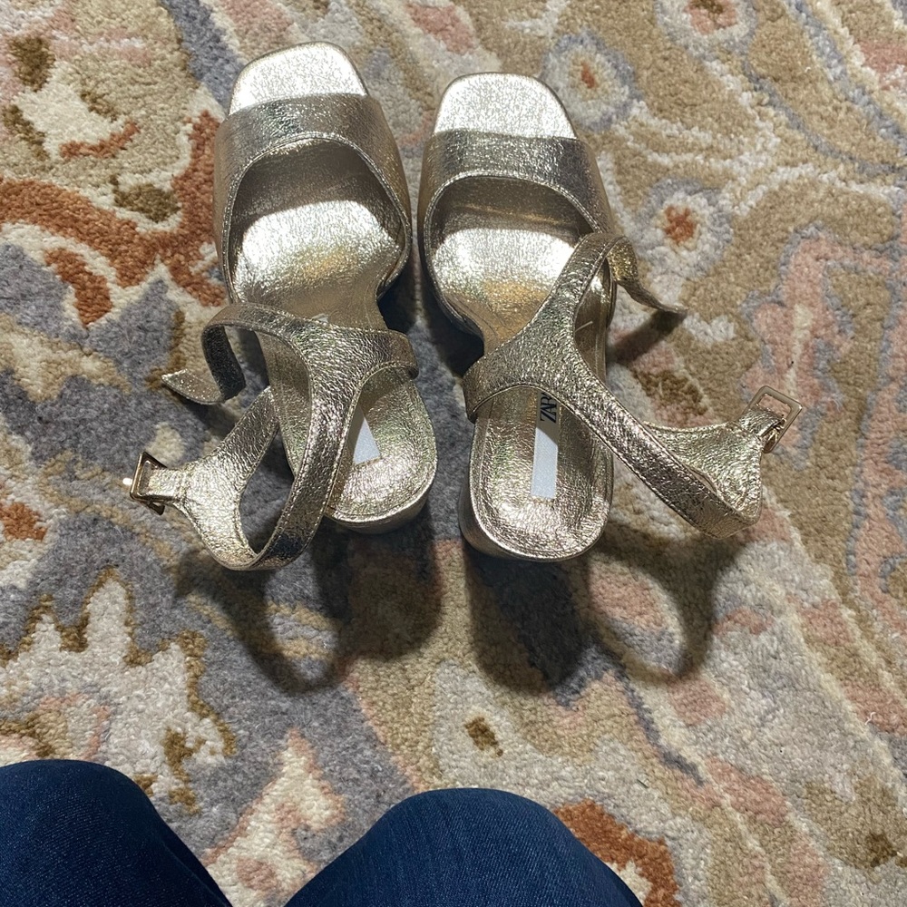Zara gold platform sandals worn once size 7 1/2